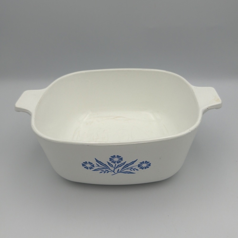Vintage Corning Ware Blue Cornflower 1 1/2 Quart Casserole Dish P-1 1/2-B USA